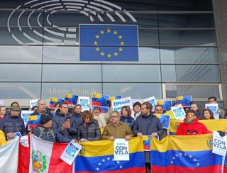 Oposição venezuelana reúne apoiadores pelo mundo em protestos históricos contra fraude de Maduro