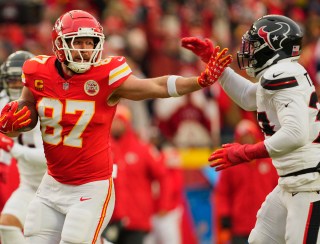 NFL: Chiefs vencem Texans e avançam à final da AFC