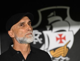 Vasco vence Álvaro Pacheco na Fifa e não precisará pagar valor milionário por demissão do português