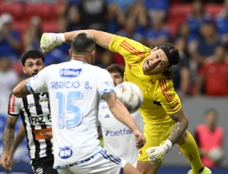 Torcida do Cruzeiro critica Cássio por falha em derrota; veja repercussão