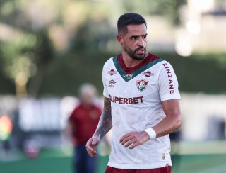 Renato Augusto, do Fluminense, vai passar por cirurgia para corrigir luxação no ombro