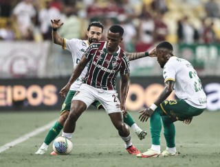 Fluminense vive expectativa por Arias com fim de janelas europeias se aproximando