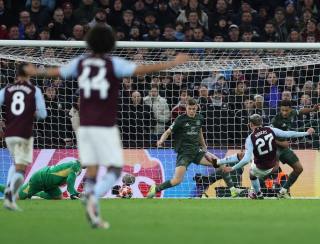 Com hat-trick de Rogers, Aston Villa despacha Celtic e está nas oitavas da Champions