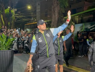 Botafogo chega em Belém para disputa da Supercopa Rei com festa da torcida