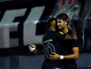 De preterido a opção: calendário apertado pode dar nova chance a Pedro Raul no Corinthians