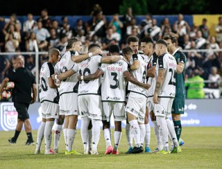 Carioca e Copa do Brasil: Vasco tem sequência decisiva em duas frentes com clássicos e mata-mata