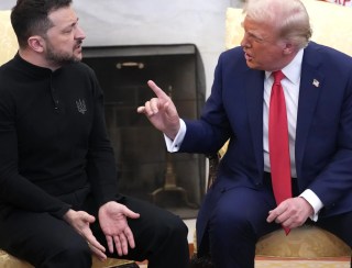 Trump levanta a voz e bate boca com Zelensky na Casa Branca