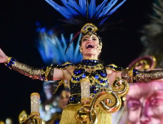 Dragões, Mancha e Camisa se destacam com o público no primeiro dia de desfiles em SP