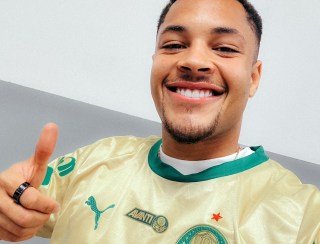 Vitor Roque chega ao Brasil e elenco do Palmeiras fica completo para o mata-mata; veja lista