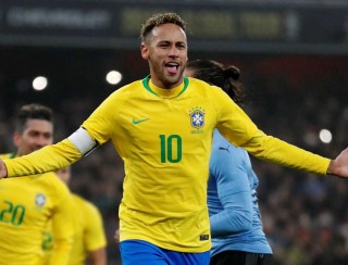 Após 505 dias, Neymar volta à seleção com missão de aplacar crise em campo