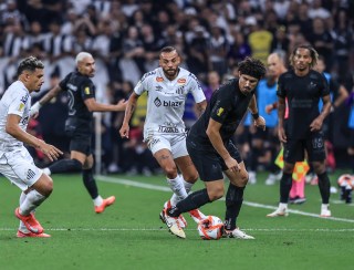 Bolão do Cartola: Corinthians patina e desafia o melhor momento da defesa do Santos; compare