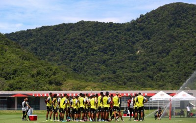 Ainda sem reforços, Flamengo se reapresenta nesta quarta com muitas mudanças fora de campo