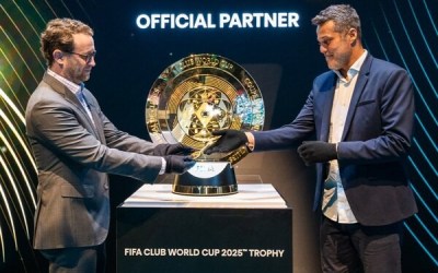 Patrocinadora expõe troféu do novo Mundial de Clubes em Las Vegas