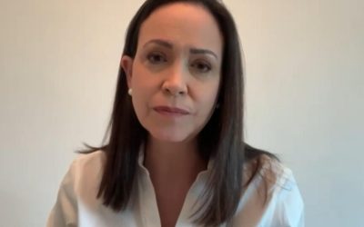 María Corina fala sobre prisão e diz que Maduro fechou espaço aéreo para impedir entrada de González