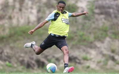 Cadê o Jeffinho? Entenda por que atacante de R$ 34 milhões desfalcou Botafogo na estreia do Carioca