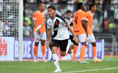 Amazonense marca primeiro gol no profissional do Vasco