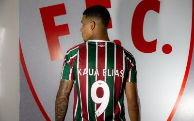 Kauã Elias assume a camisa 9 do Fluminense