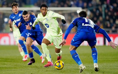 Lateral do Barcelona diz que sofreu insultos racistas da torcida do Getafe