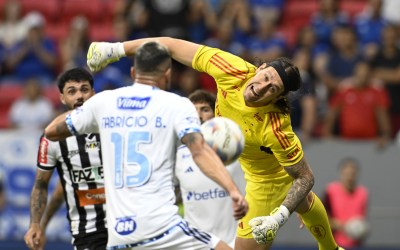 Torcida do Cruzeiro critica Cássio por falha em derrota; veja repercussão