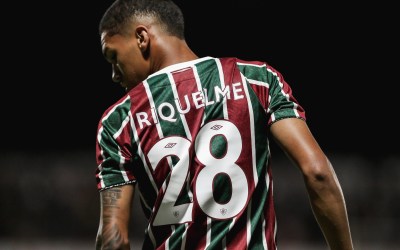 Novo xodó, Riquelme se destaca no Carioca e mostra credenciais para furar fila no Fluminense