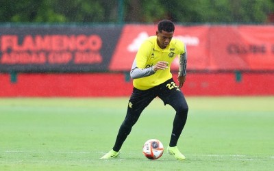 Flamengo negocia empréstimo de Carlinhos ao Vitória