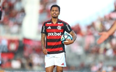 Allan aproveita primeiras chances e alimenta esperança por ano melhor no Flamengo