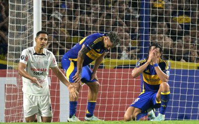 Cavani perde gol feito, e Boca Juniors é eliminado pelo Alianza Lima nos pênaltis