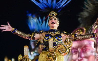 Dragões, Mancha e Camisa se destacam com o público no primeiro dia de desfiles em SP