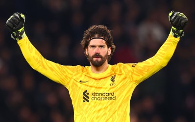 Alisson é eleito o melhor jogador da semana da Champions League