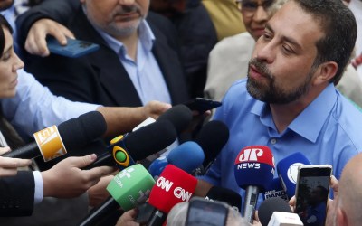 Juiz eleitoral rejeita ação de Boulos contra Tarcísio e Nunes por fala sobre PCC na eleição