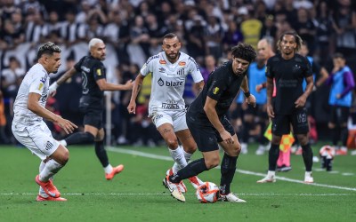 Bolão do Cartola: Corinthians patina e desafia o melhor momento da defesa do Santos; compare